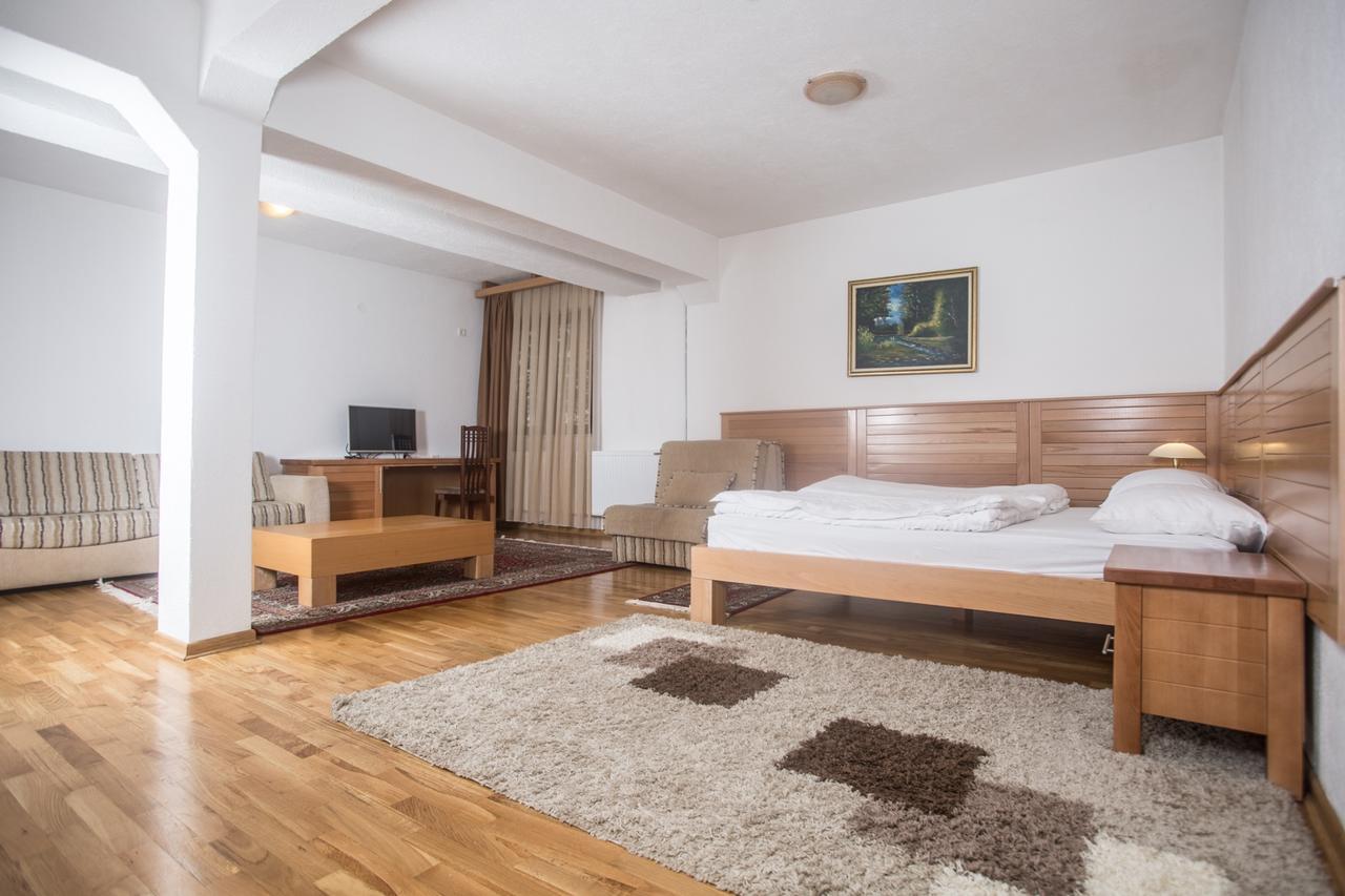 Hotel Borici Sjenica Exteriör bild